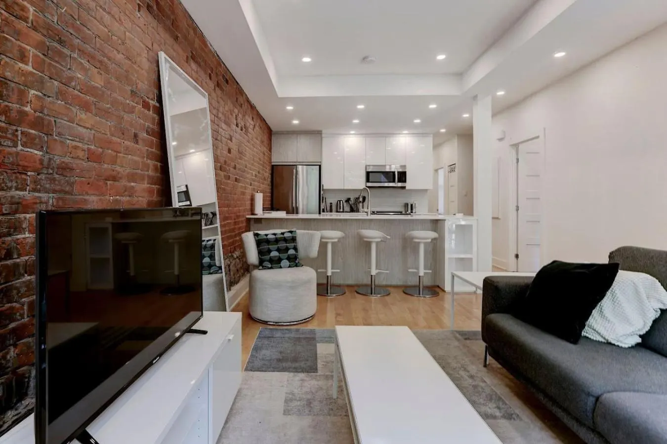 Apartament Chic 4Br Plateau Haven Heart Of Montreal Kanada